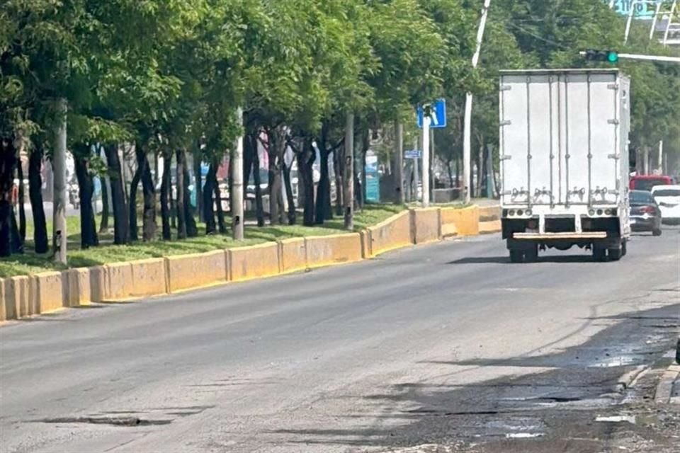Mientras avanza el proyecto integral contra baches e inundaciones en la Avenida Adolf B. Horn, el Gobierno de Tlajomulco presumió el desazolve del colector pluvial del Fraccionamiento Real del Valle.