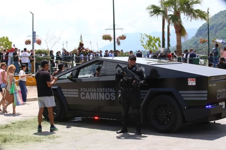 Las Cybertrucks tienen un costo al público de alrededor de 2 millones de pesos cada una.