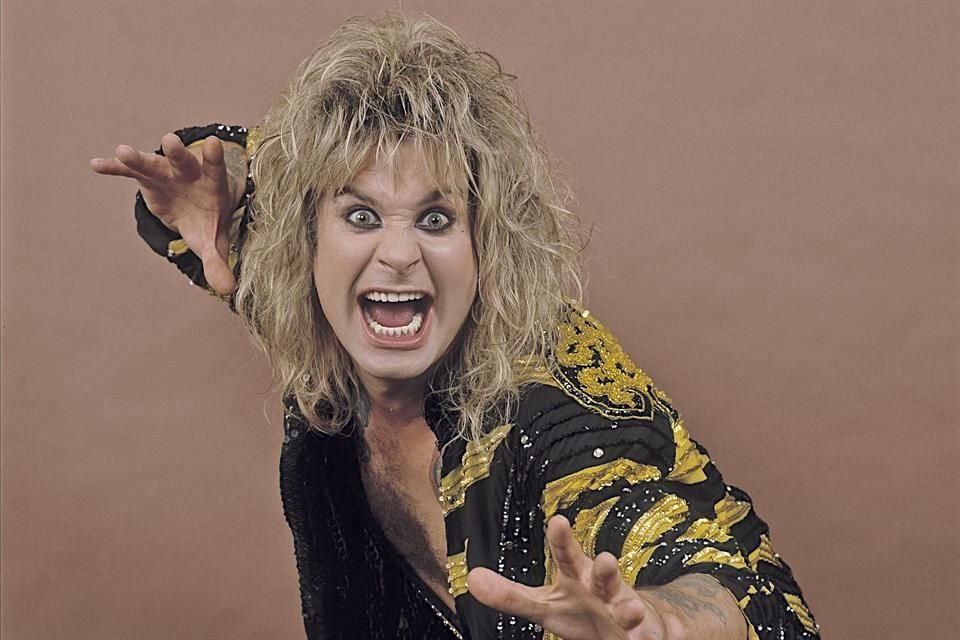 Falleció Ozzy Osbourne, inventor del heavy metal, a los 76 años, tras su despedida cantando 'Mama, I'm Coming Home' hace unos días.