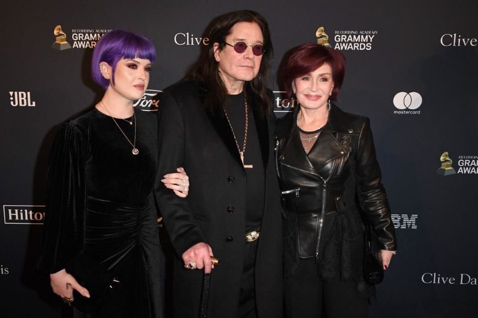 Kelly expresó su enojo ante la narrativa que comenzó a circular tras unas declaraciones pasadas de Sharon Osbourne sobre la eutanasia asistida.
