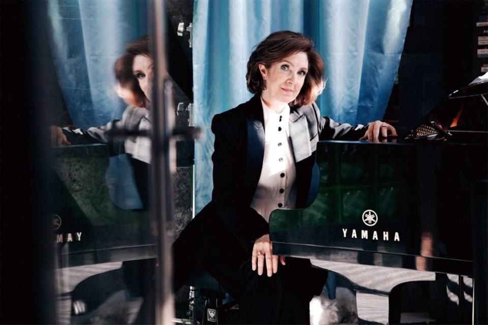 La pianista estadounidense Anne-Marie McDermott se presentará 15, 16 y 17 de agosto con la Orquesta Sinfónica de Minería en la Sala Nezahualcóyotl del CCU.