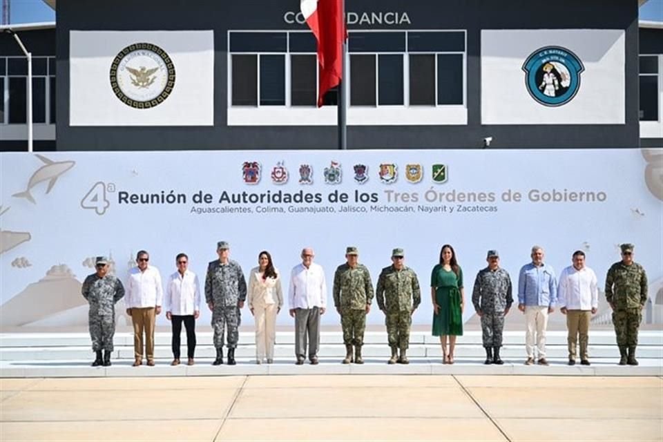 Autoridades de la región Centro-Occidente acordaron reforzar los operativos de seguridad en carreteras y en los límites entre siete Estados.