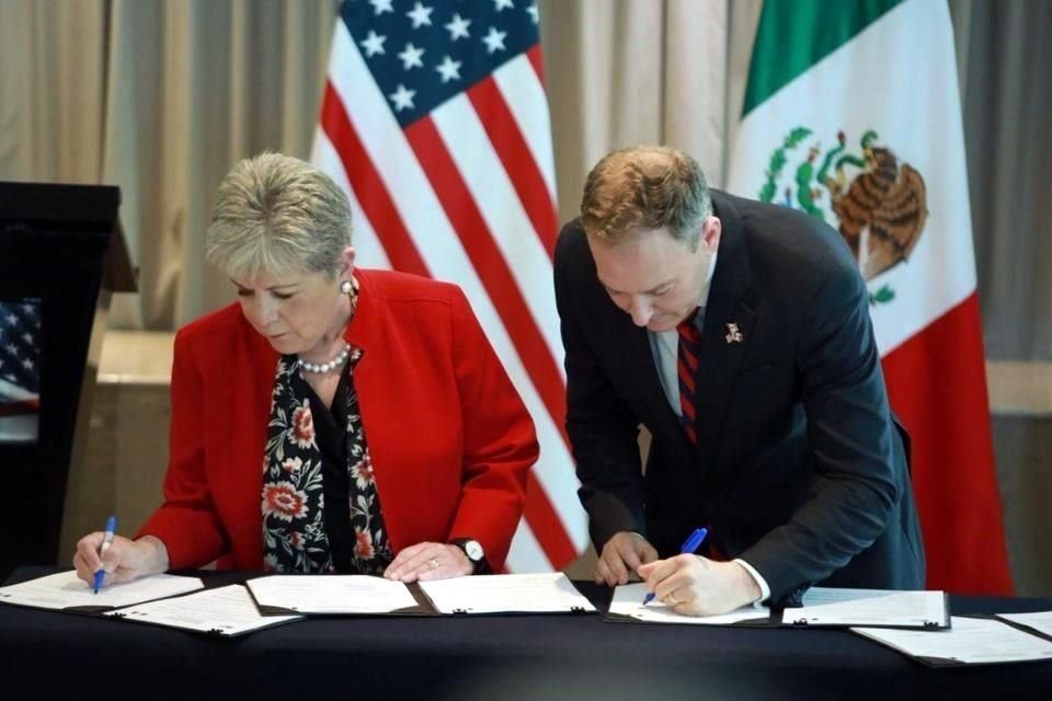 La Secretaria de Medio Ambiente, Alicia Bárcena, y el Administrador de la Agencia de Protección Ambiental de EU, Lee Zeldin, firmaron el memorando sobre acción sanitaria en región Tijuana-San Diego.