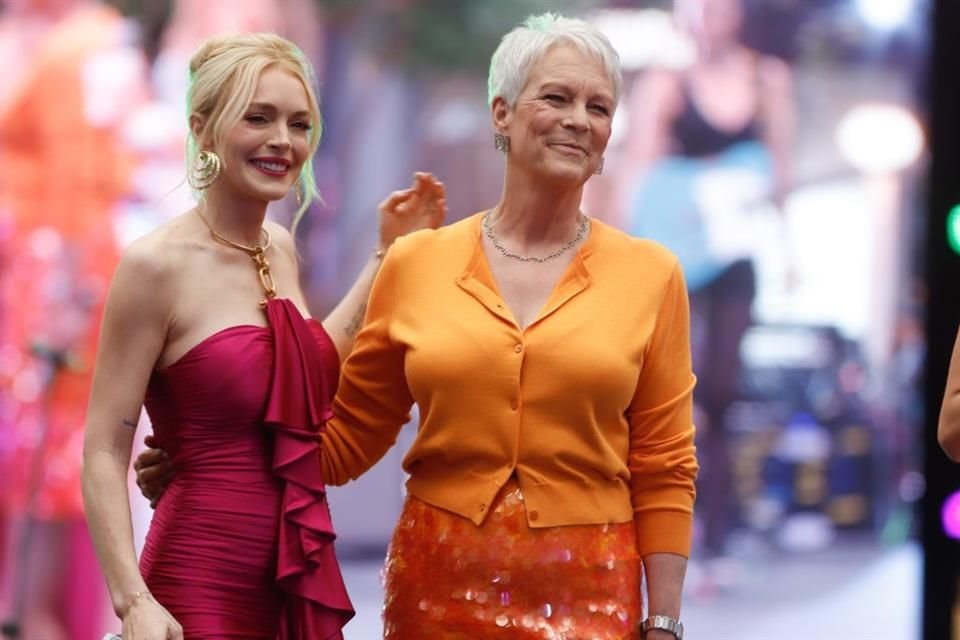 Jamie Lee Curtis y Lindsay Lohan estuvieron presentes en la premier de la película 'Otro Viernes de Locos' en la Ciudad de México.