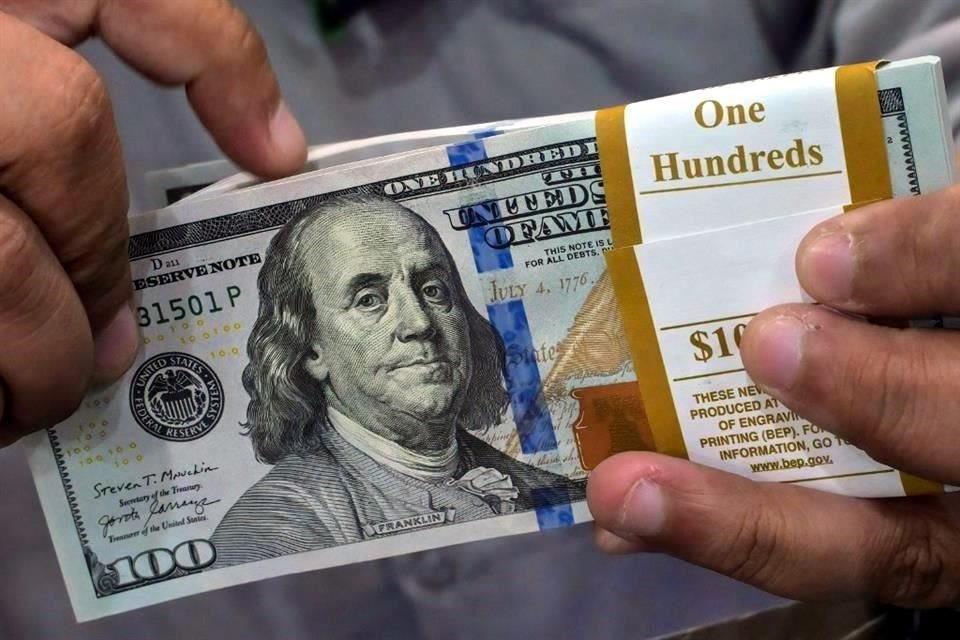 La moneda cotizaba en 18.8274 unidades, con una pérdida de 0.56 por ciento.