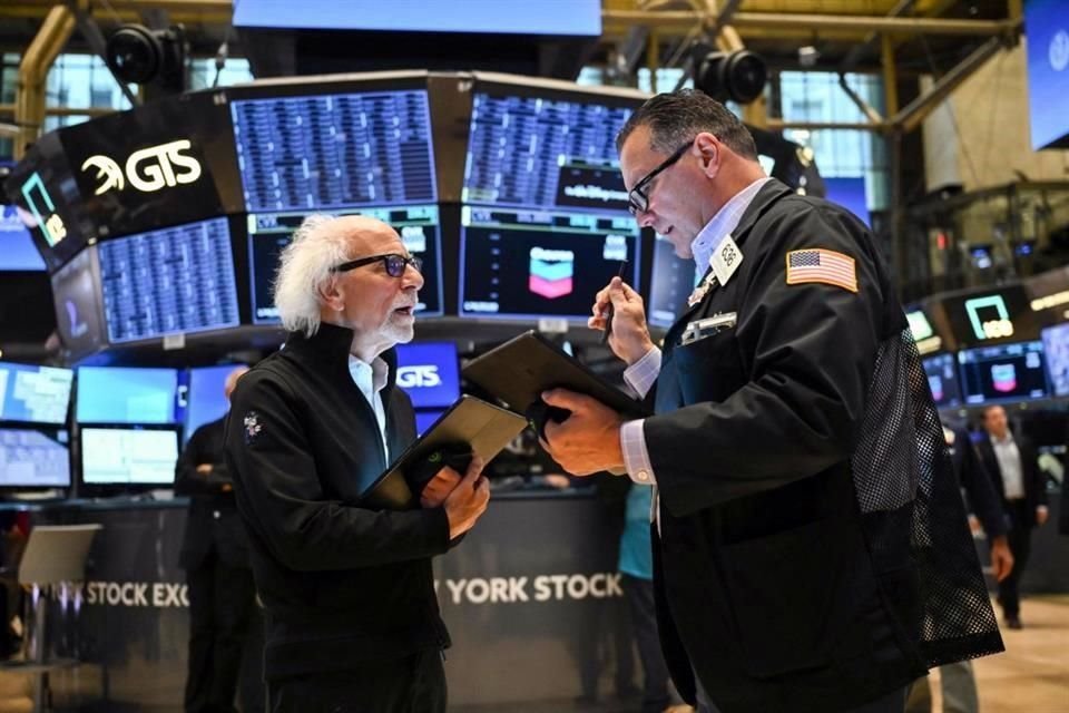 Los inversionistas se mostraron optimistas con respecto a las negociaciones que Estados Unidos mantiene con otros países sobre acuerdos comerciales que eviten la imposición de aranceles más altos.