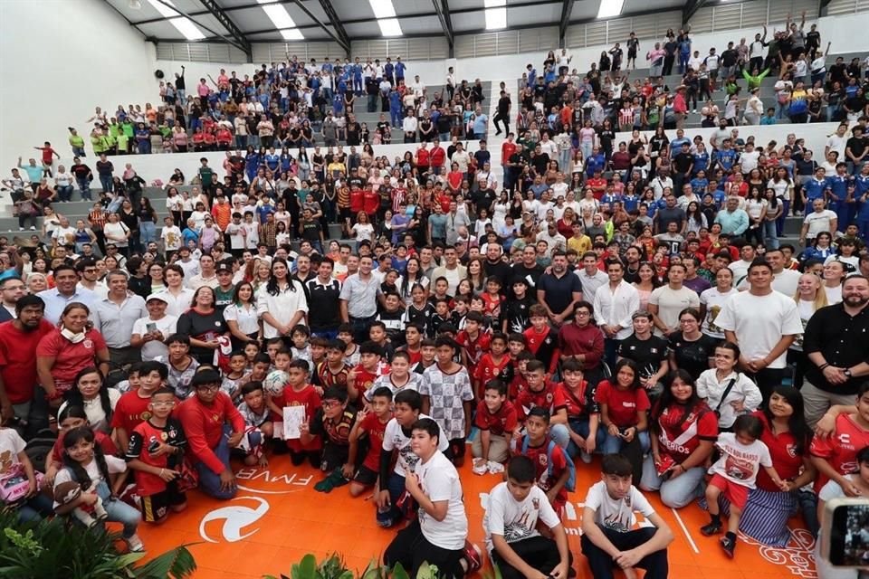 El Comude Guadalajara presentó el programa de Becas y Estímulos para Deportistas.