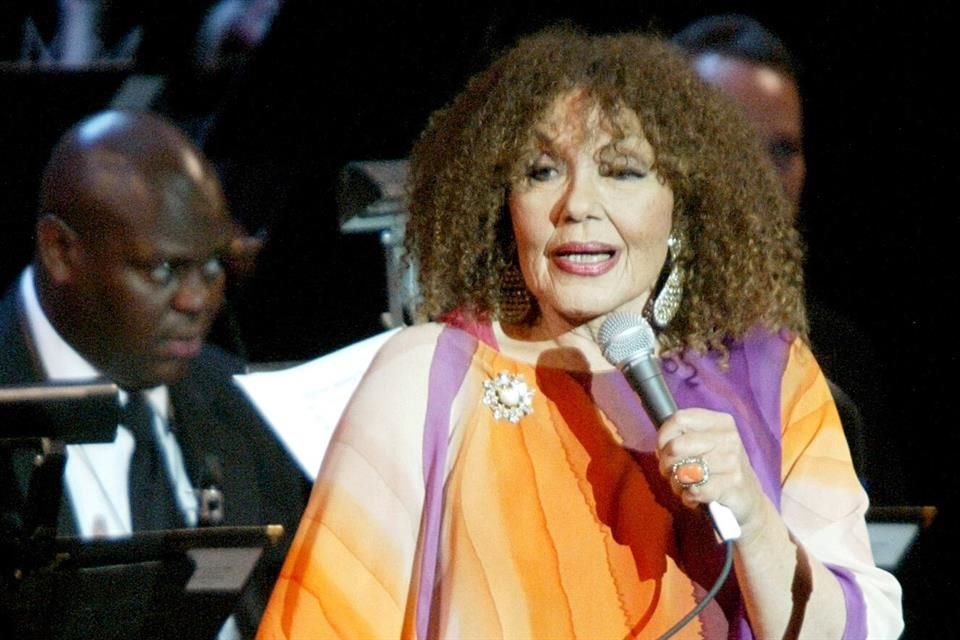 Cleo Laine, leyenda del jazz británico con inconfundible voz ronca de contralto, murió a los 97 años.