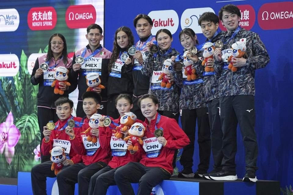 El podio conformado por mexicanos, chinos y japoneses.