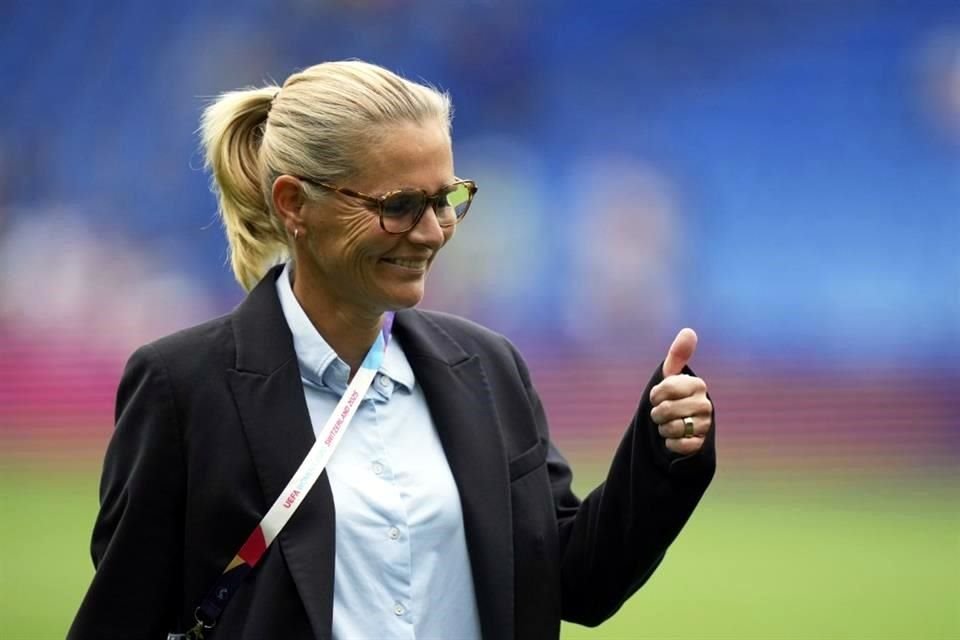 Sarina Wiegman se coronó por tercera ocasión en una Eurocopa femenil.