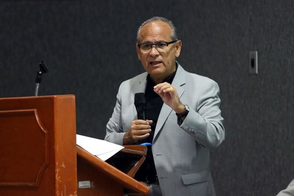 Héctor Raúl Pérez Gómez, Secretario de Salud en Jalisco.