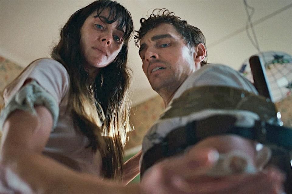 La cinta combina romance con horror corporal para narrar un amor fuera de lo común.