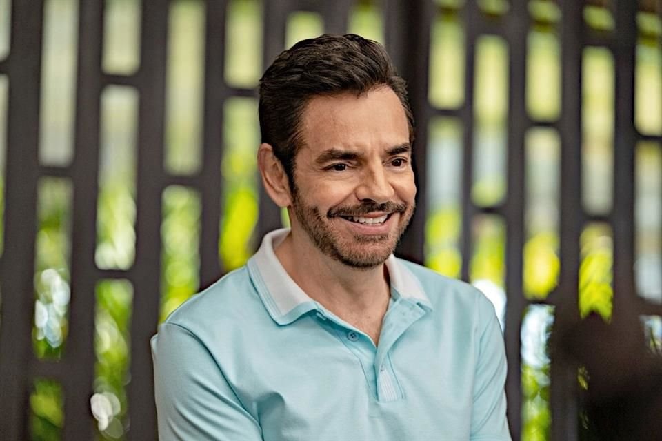 Eugenio Derbez progaoniza la serie.