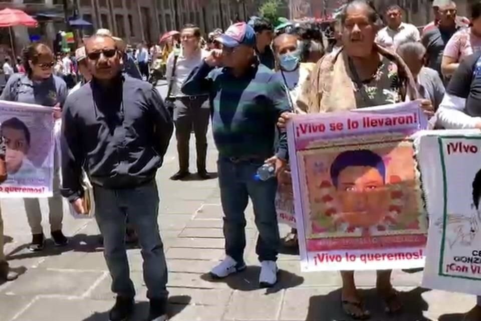 Es la cuarta vez como Presidenta que Sheinbaum recibe a los familiares de los normalistas.