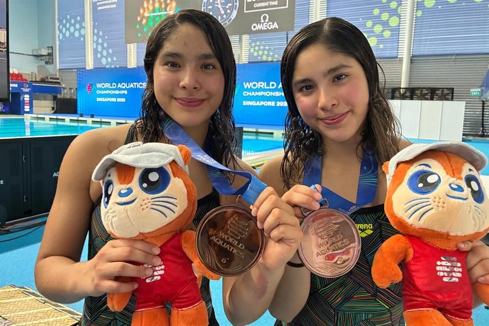 Las clavadistas jaliscienses, Mía y Lía Cueva Lobato, consiguieron el bronce en el Mundial de Natación de Singapur.