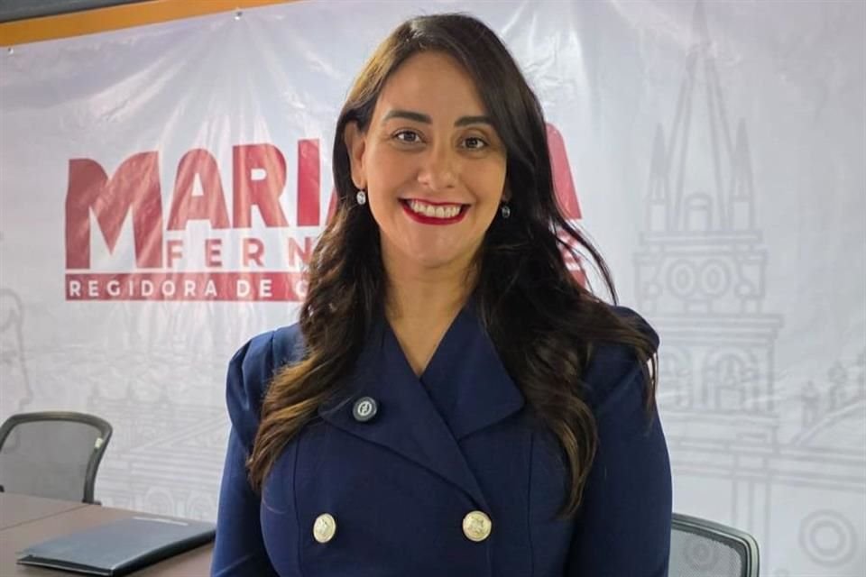 La edil tapatía, Mariana Fernández, presentó iniciativa para que sean Escuadrones de Limpieza quienes sancionen por tirarnasura en la calle.