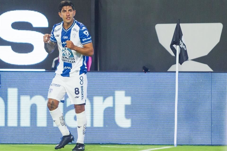Víctor Guzmán abrió la cuenta para los Tuzos.