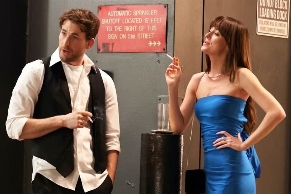 La película es, sin duda, entretenida, y brinca de escena a escena entre momentos y líneas brillantes a otros que se sienten forzados e inorgánicos.