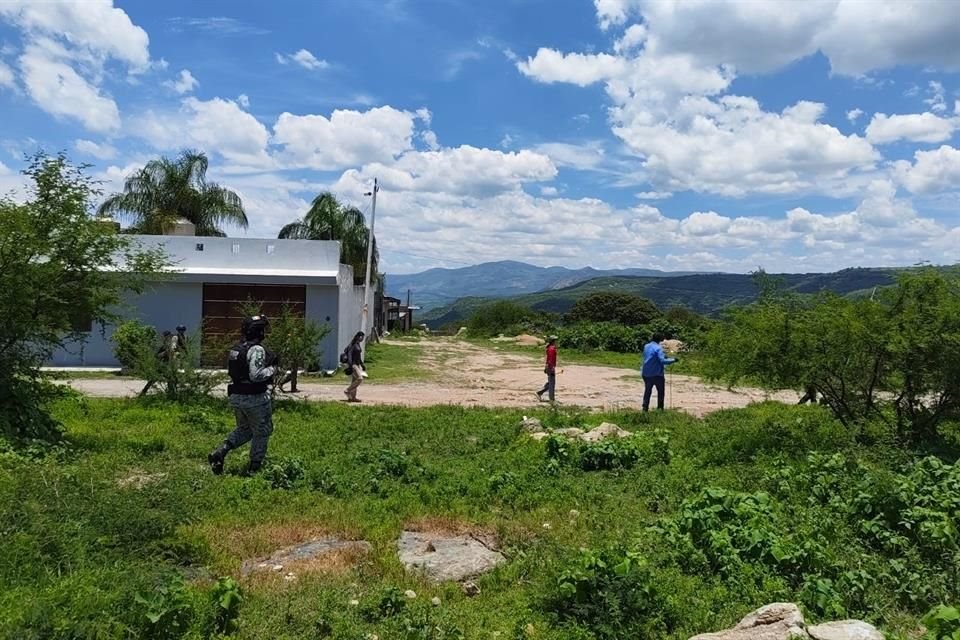 La Comisión de Búsqueda de Personas del Estado de Jalisco  realizó un operativo de búsqueda individualizada en La Coronilla, Zapopan, para dar con Karla García, Kenia Pérez y Jaime Adrián.