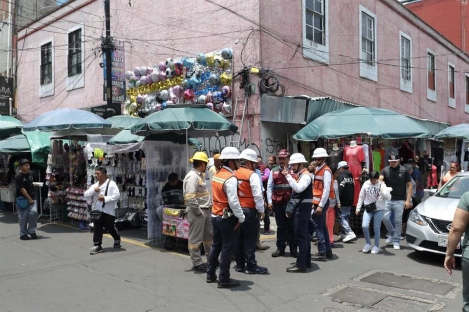 Recorrido de supervisión previo a las obras. El ambulantaje es un factor a considerar.  