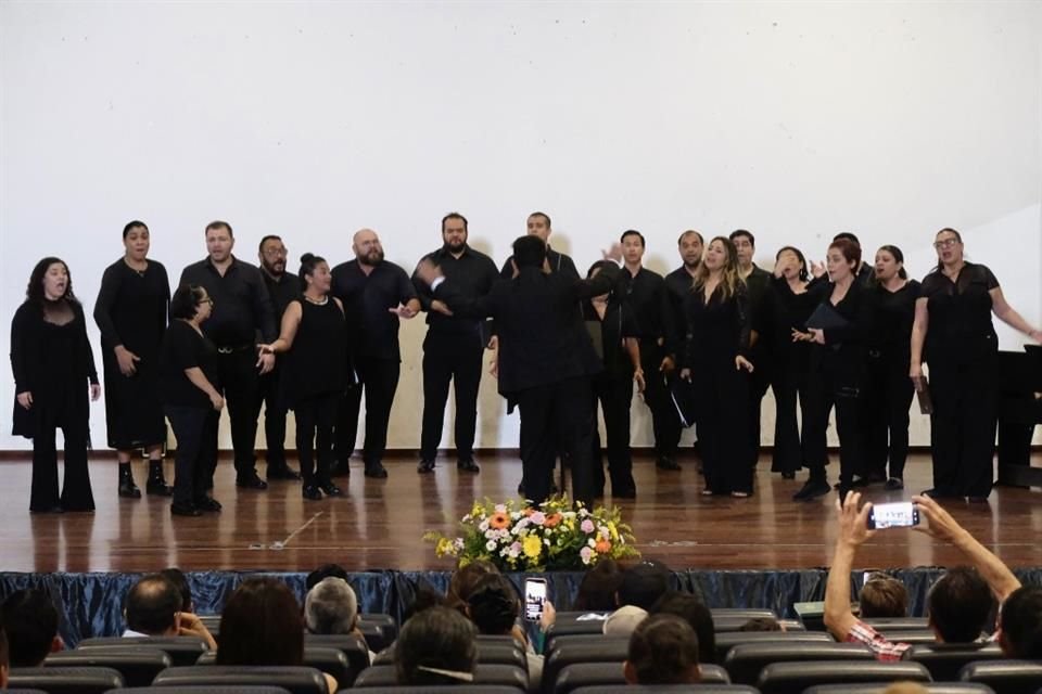 Hoy se inauguró el primer ensamble vocal ECOS Teuchitlán, iniciativa que forma parte del programa estatal ECOS, Música para la Paz.
