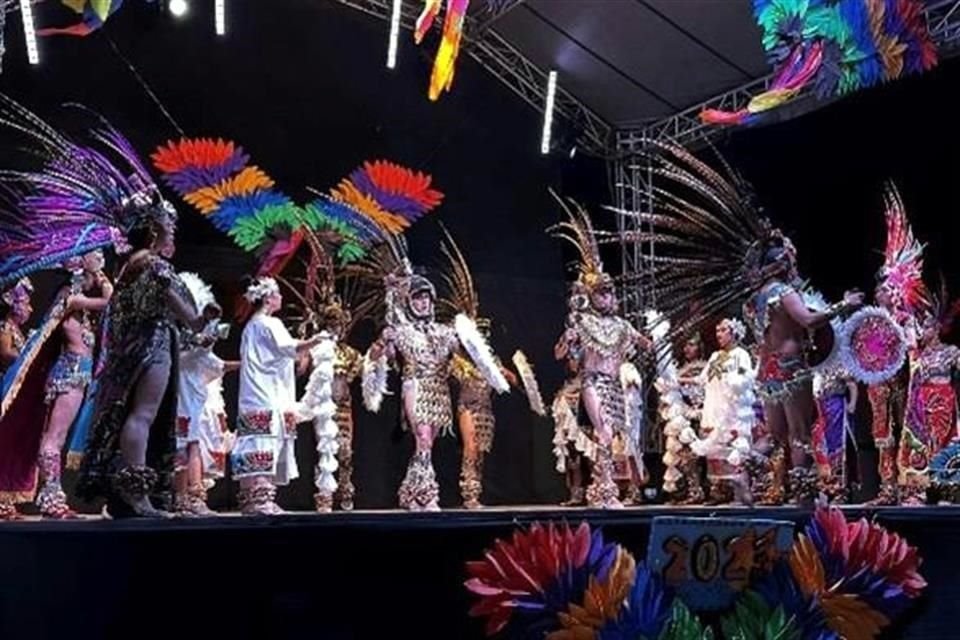 Presentaciones del Festival Internacional de Danza Folclórica Colores del Mundo.