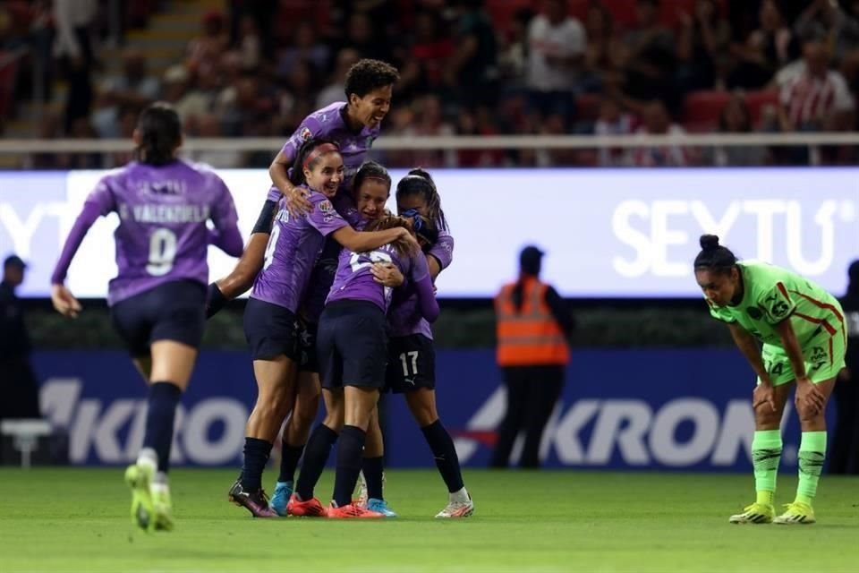 Con 10 jugadoras en la cancha, Chivas femenil venció 1-0 a unas Bravas de Juárez que fueron competitivas.