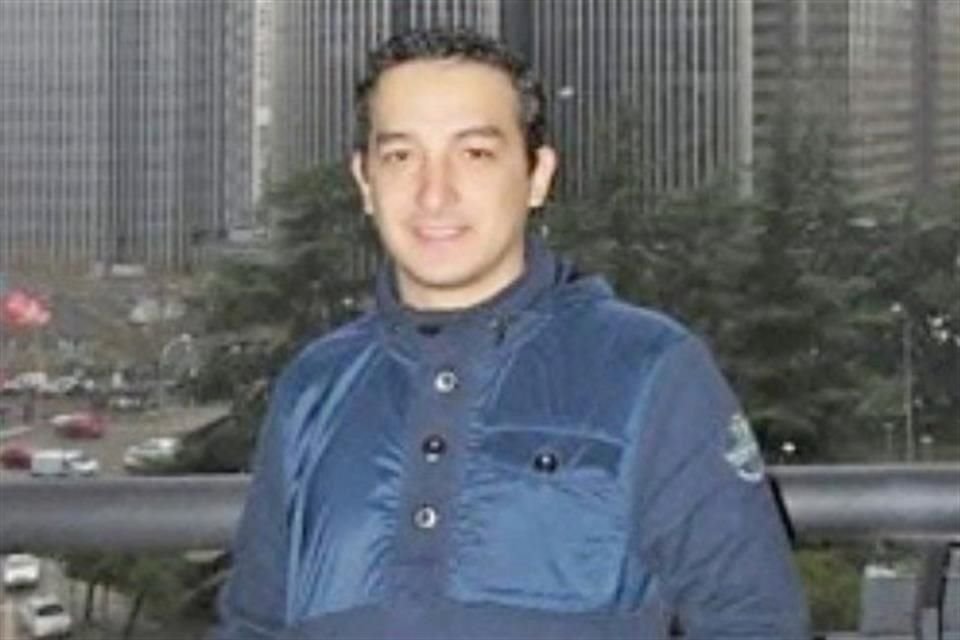 Darío era hijo de profesores de la Universidad de Guadalajara. De manera extraoficial se indicó que fue hallado sin vida en El Salto.