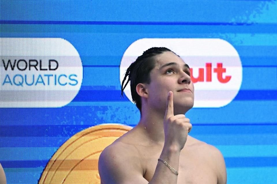 El doble medallista olímpico en París 2024 ejecutó dos clavados perfectos en las etapas finales.