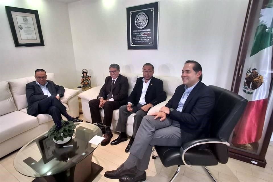 Monreal recibió a integrantes de la Sección Instructora.