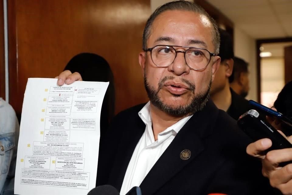 El morenista Hugo Eric Flores descartó que la nueva solicitud represente alguna 'persecución política' en contra del senador priista.