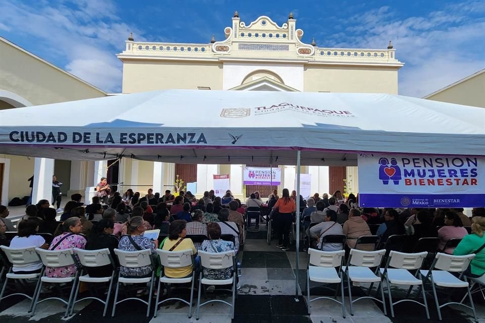 Inscripciones para la pensión Mujeres del Bienestar en Tlaquepaque.