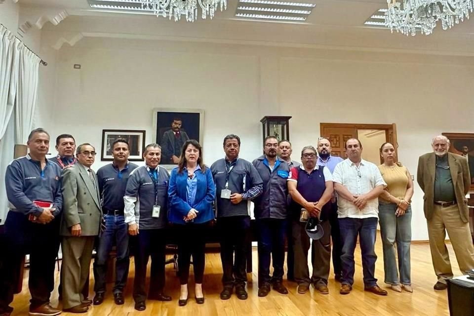 Trabajadores de Nissan, en Morelos, se reunieron con la Gobernadora Margarita González Saravia previo al cierre de la planta, que pasará sus funciones a Aguascalientes.