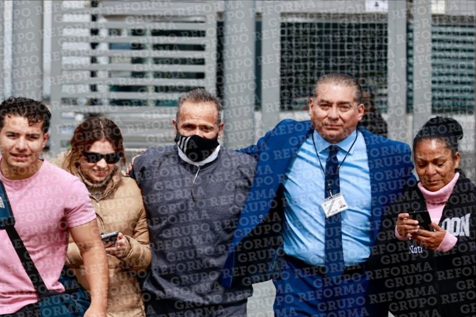 Israel Vallarta salió ayer de la cárcel, luego de que una jueza tomó en consideración la sentencia de la SCJN que liberó a Florence Cassez.