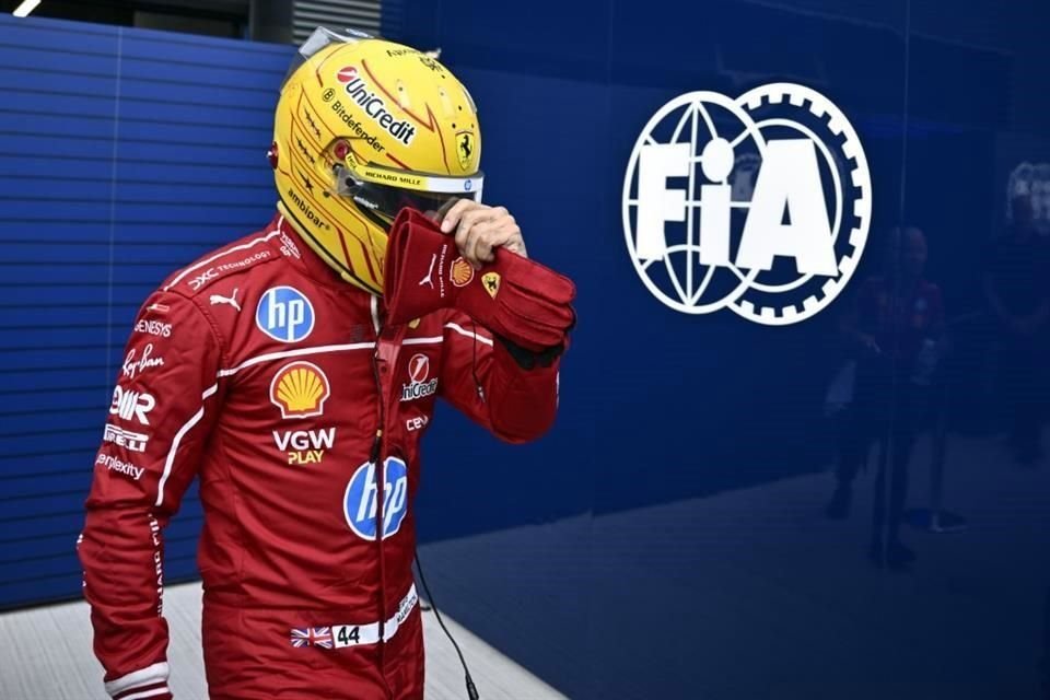 Lewis Hamilton se calificó como inútil y hasta piensa en sugerir un cambio de piloto en Ferrari por sus pobres resultados este año.