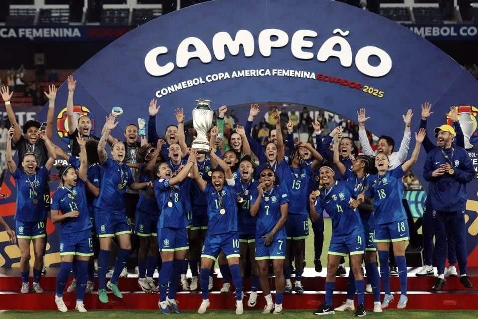 Brasil levantó la Copa América Femenil.