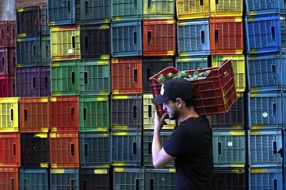 En 8 años, la brecha de ingresos entre ricos y pobres bajó de 20.7 a 14.1 veces, pero la mitad de los trabajadores se encontraban en condiciones de precariedad laboral, sin contrato ni prestaciones.