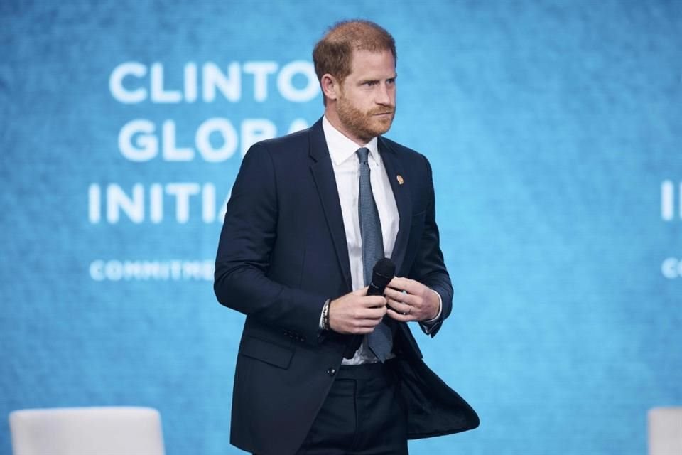 El Duque de Sussex renunció a su papel de padrino de la asociación benéfica Sentebale, fundada en Lesoto para luchar contra el sida en África.
