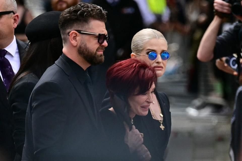 Jack Osbourne honró a su padre Ozzy con un emotivo mensaje, recordándolo con amor y gratitud; 'vivió plenamente. Te quiero, papá'.