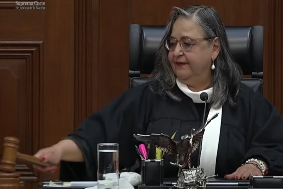 La Presidenta de la Corte, Norma Piña, da por terminada la última sesión de Pleno de la actual conformación del máximo tribunal.