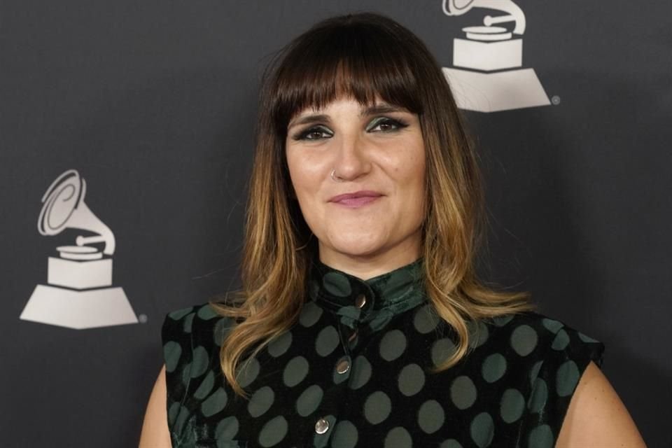 Rozalén se une al programa Leading Ladies 2025 de la Academia Latina, reconociendo su talento, impacto social y trayectoria musical.