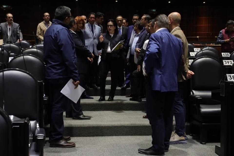 Las revisiones pasaron del exterior al interior del recingo legislativo, planteando diferentes escenarios dependiendo de si llueve o no ese 1 de septiembre.