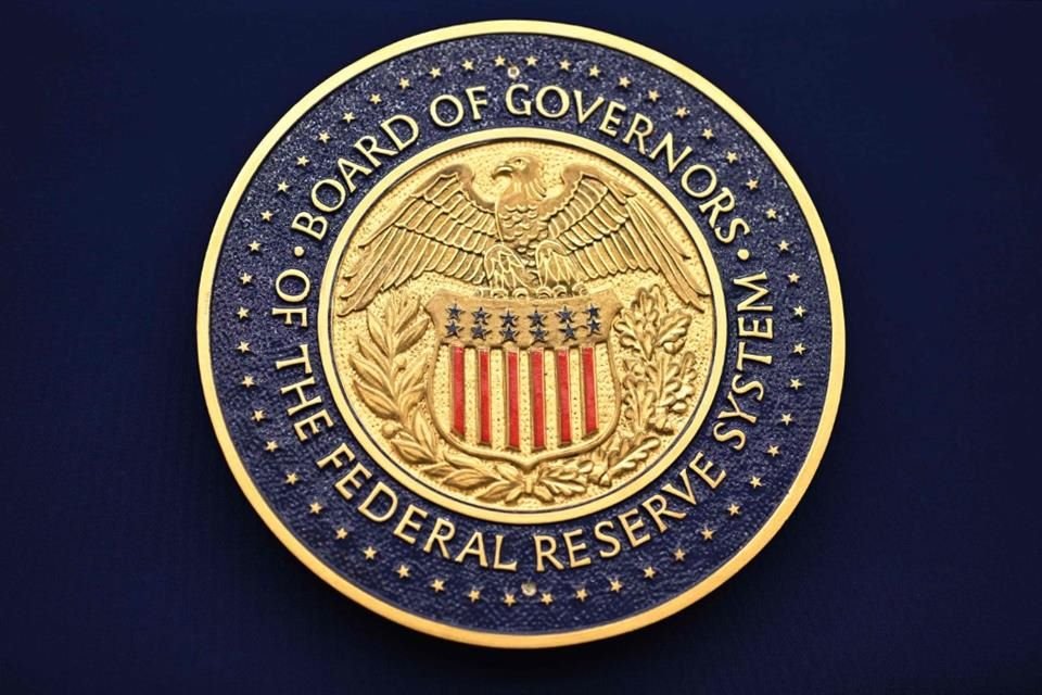 Donald Trump pidió la renuncia de la gobernadora de la Reserva Federal Lisa Cook por un presunto fraude hipotecario.