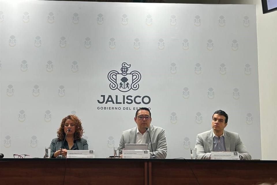 Gabriela Plascencia Cruz, Noé Saúl Ramos García, Alejandro Covarrubias Mendoza, de la Procuraduría de Desarrollo Urbano de Jalisco.
