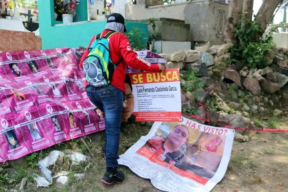 Colectivo Madres Buscadoras de Jalisco acusó que es mentira versión de que restos en panteón de San Sebastianito son por reventa de tumbas.
