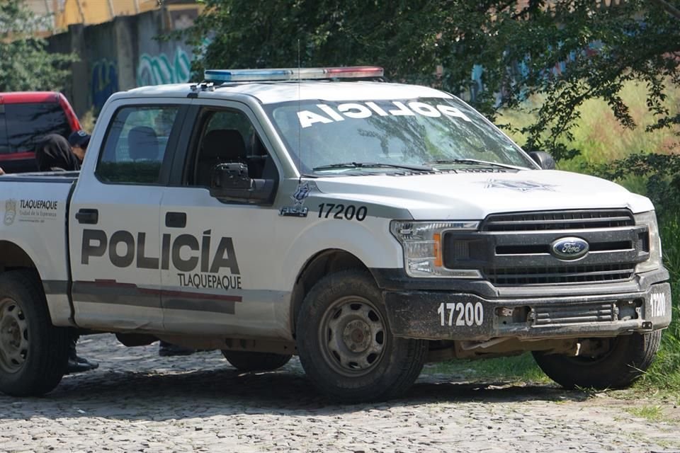 Oficiales de Tlaquepaque atendieron un reporte y encontraron al hombre sin vida en las canchas.