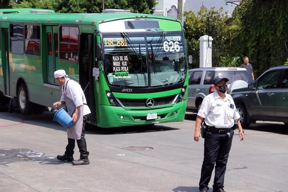 La motocicleta fue impactada por una unidad de la Ruta 626.