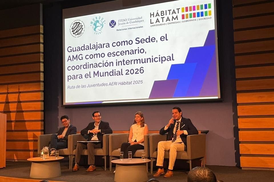 Alumnos del ITESO expusieron en panel su preocupación ante colapso por inundaciones y eficiencia del transporte durante el Mundial de futbol 2026.