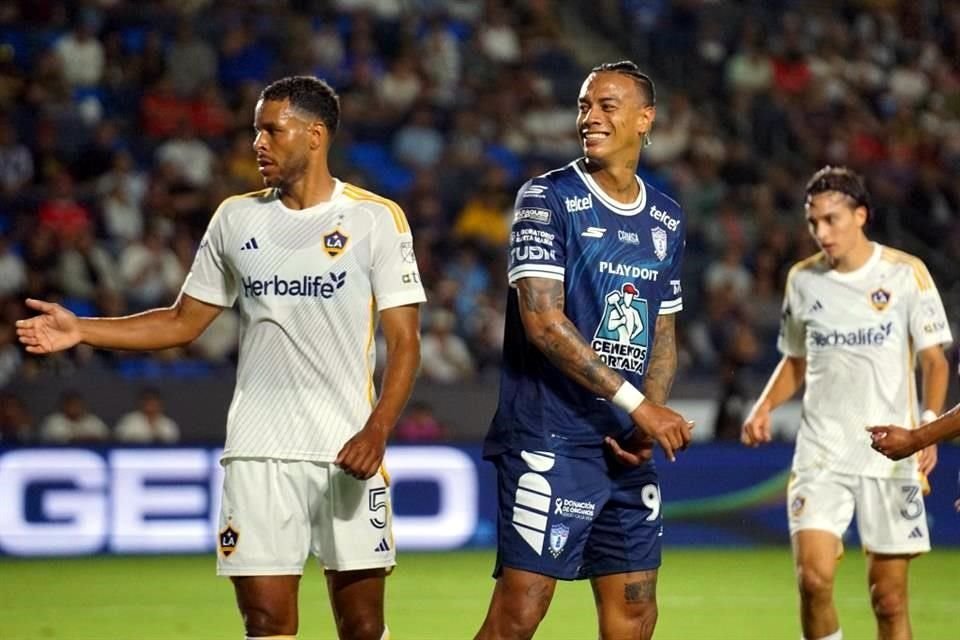 Pachuca reaccionó tarde y cerró una noche de pesadilla para los equipos mexicanos.