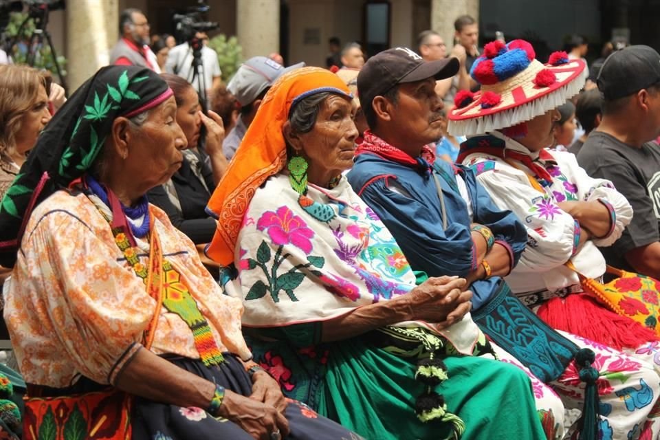 Con un evento en Palacio Legislativo, el Congreso de Jalisco rinde homenaje a resistencia de pueblos indígenas.